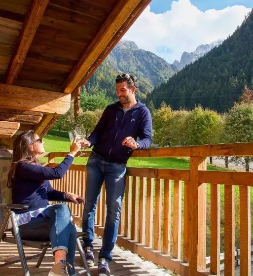 Hotelli Alpen Chalet   Charme Mountain