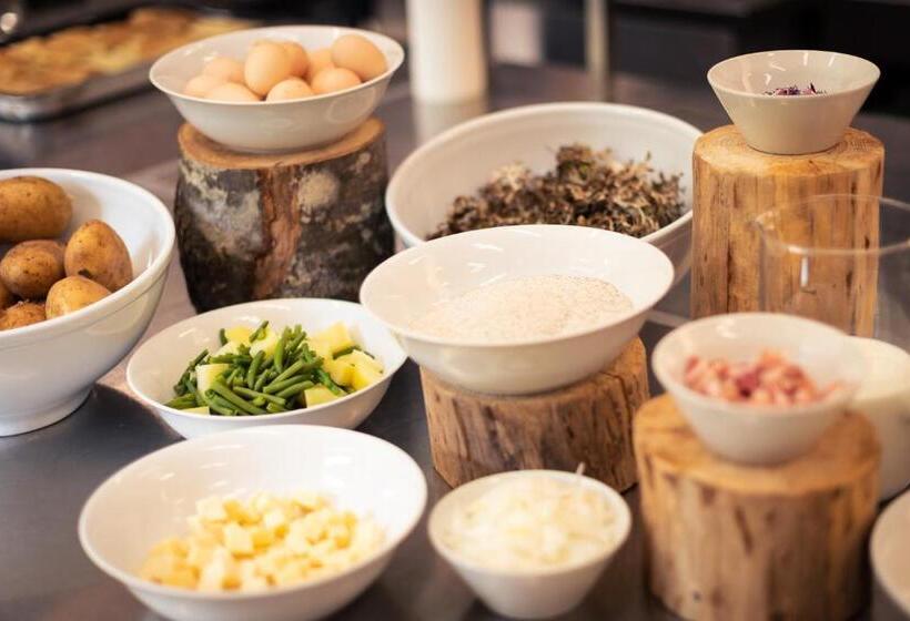 Отель Alpen Chalet   Charme Mountain