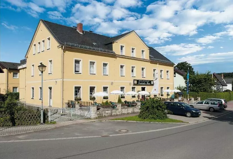 ホテル Deutsches Haus