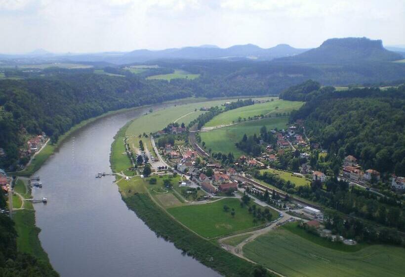 Отель Deutsches Haus