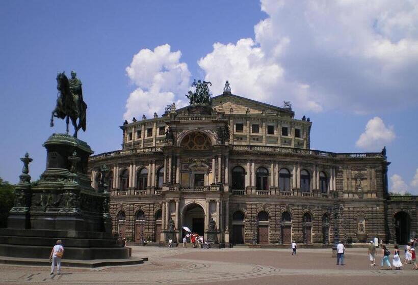 Отель Deutsches Haus