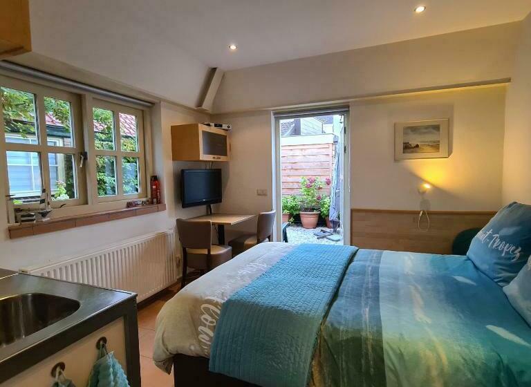 پانسیون Near The Beach