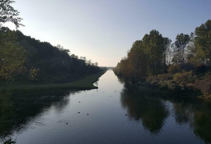 پانسیون Near The Beach
