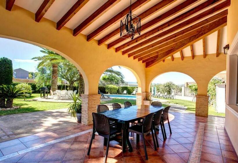 הוסטל Casa Segaria