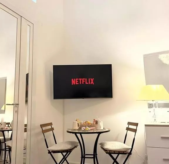 Aamiaismajoitus (B&B) Serapisuite