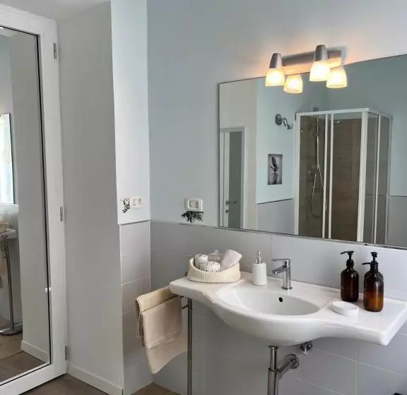 Aamiaismajoitus (B&B) Serapisuite