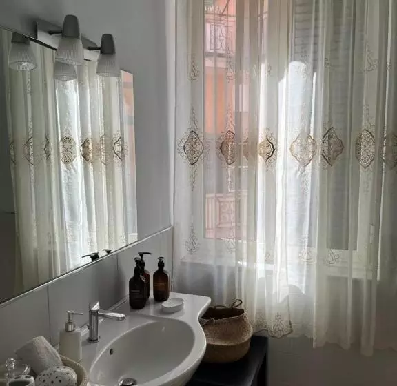 Aamiaismajoitus (B&B) Serapisuite