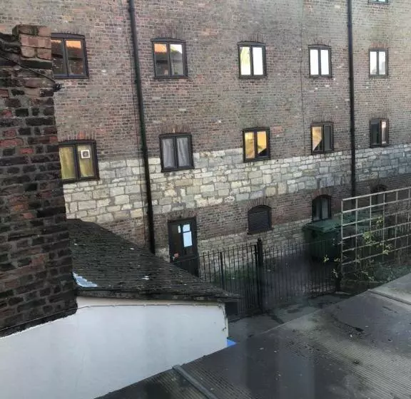 Aamiaismajoitus (B&B) The Magnet Tavern