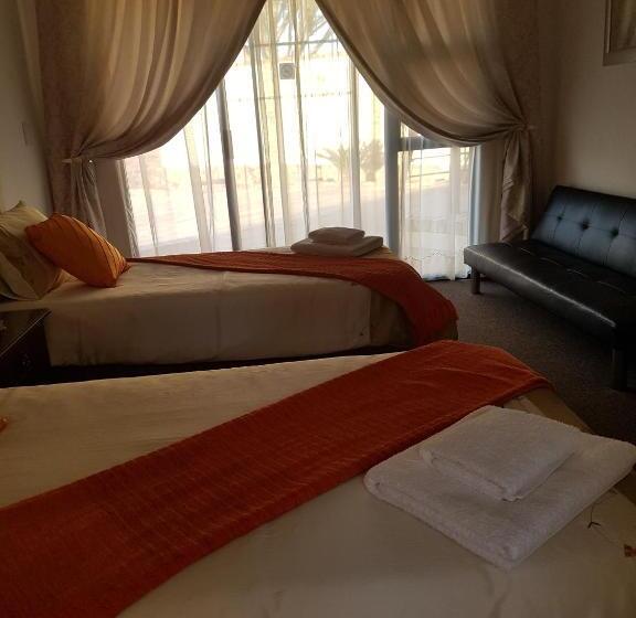 פנסיון Karoo View Guesthouse Cradock