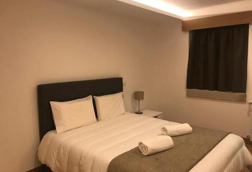 ユースホステル Alojamento De Montanha