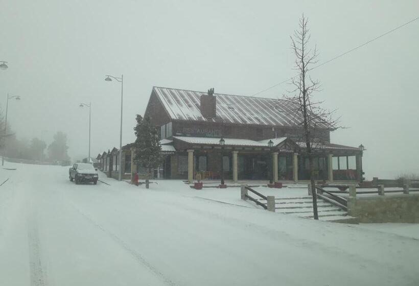 ユースホステル Alojamento De Montanha