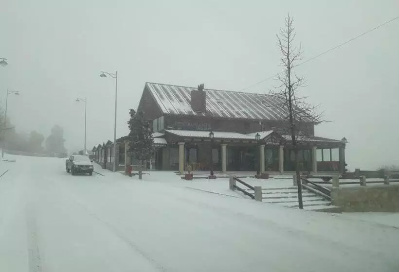 ユースホステル Alojamento De Montanha