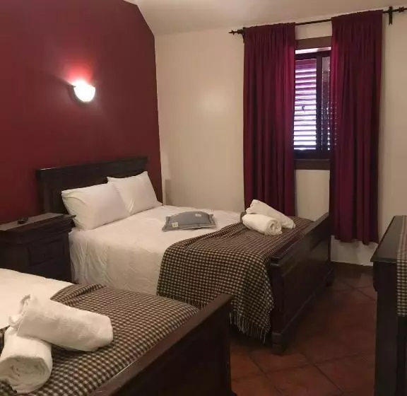 ユースホステル Alojamento De Montanha