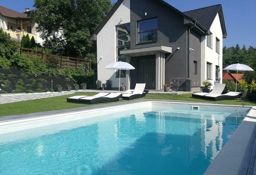 Aqua Solar Apartmanház