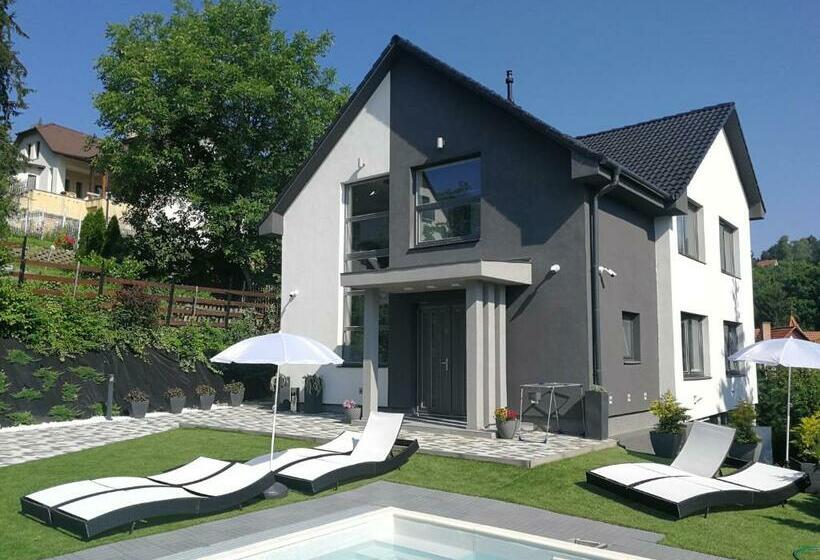 Aqua Solar Apartmanház