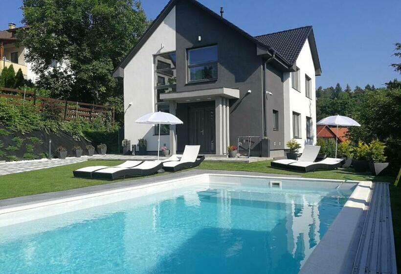 Aqua Solar Apartmanház