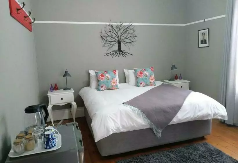 تختخواب و صبحانه Casa Mia