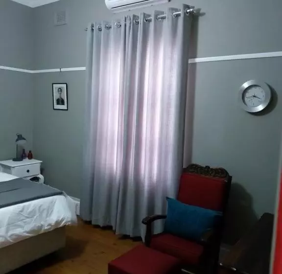 تختخواب و صبحانه Casa Mia