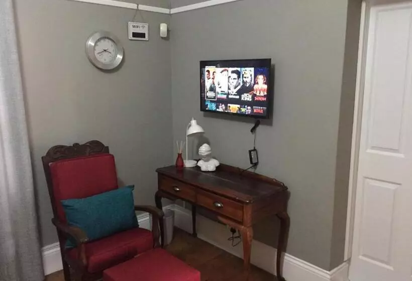 تختخواب و صبحانه Casa Mia