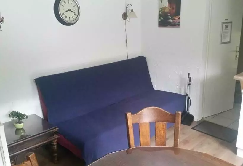 Aamiaismajoitus (B&B) Haus Am Dekernbach