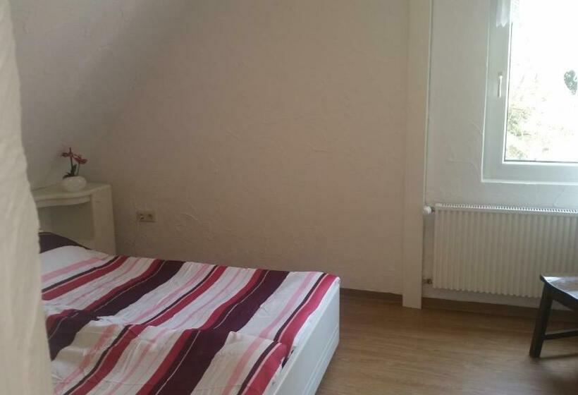 민박 Haus Am Dekernbach