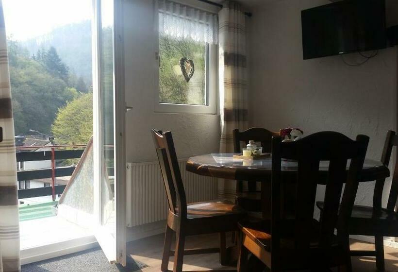 민박 Haus Am Dekernbach