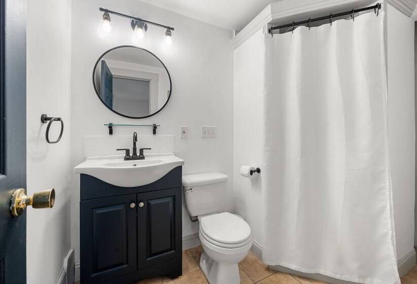 Nocleg ze śniadaniem Launchpoint Lodge: Entire