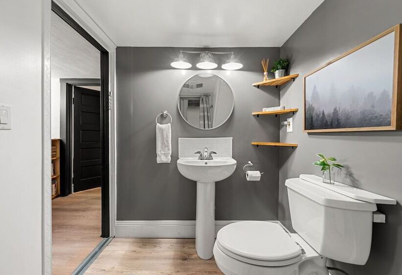 Nocleg ze śniadaniem Launchpoint Lodge: Entire