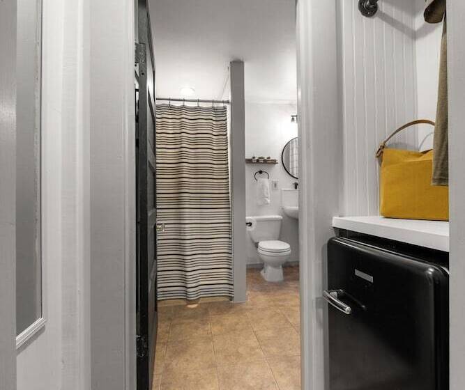 Nocleg ze śniadaniem Launchpoint Lodge: Entire