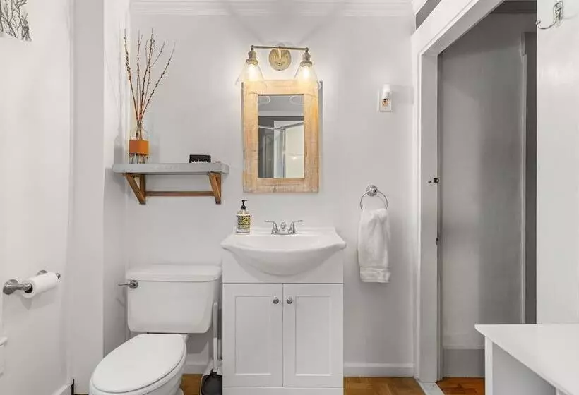 ベッドアンドブレックファースト Launchpoint Lodge: Entire