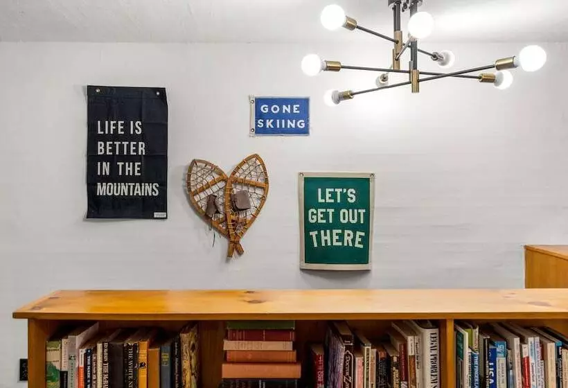 ベッドアンドブレックファースト Launchpoint Lodge: Entire