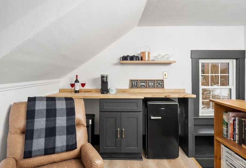 Nocleg ze śniadaniem Launchpoint Lodge: Entire