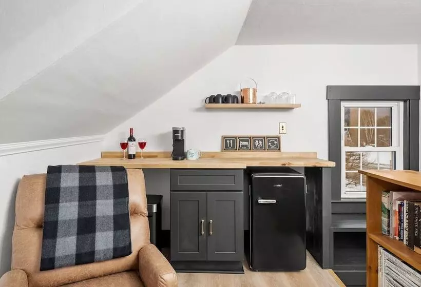 ベッドアンドブレックファースト Launchpoint Lodge: Entire