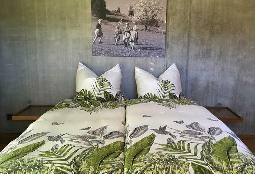 مبيت وإفطار Mountain Chalet Amden