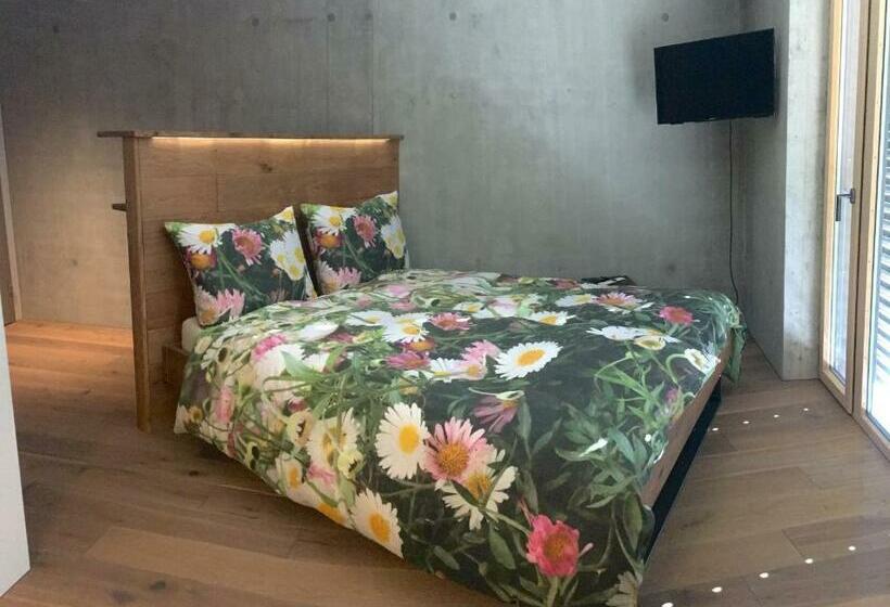 مبيت وإفطار Mountain Chalet Amden