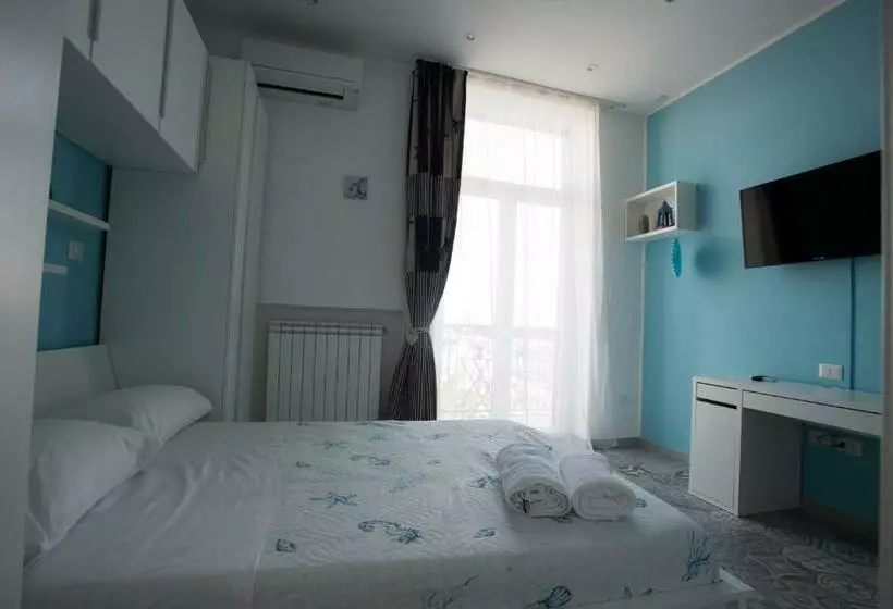پانسیون Nereidi Suites