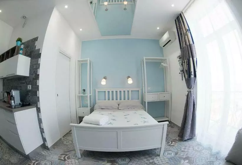 پانسیون Nereidi Suites