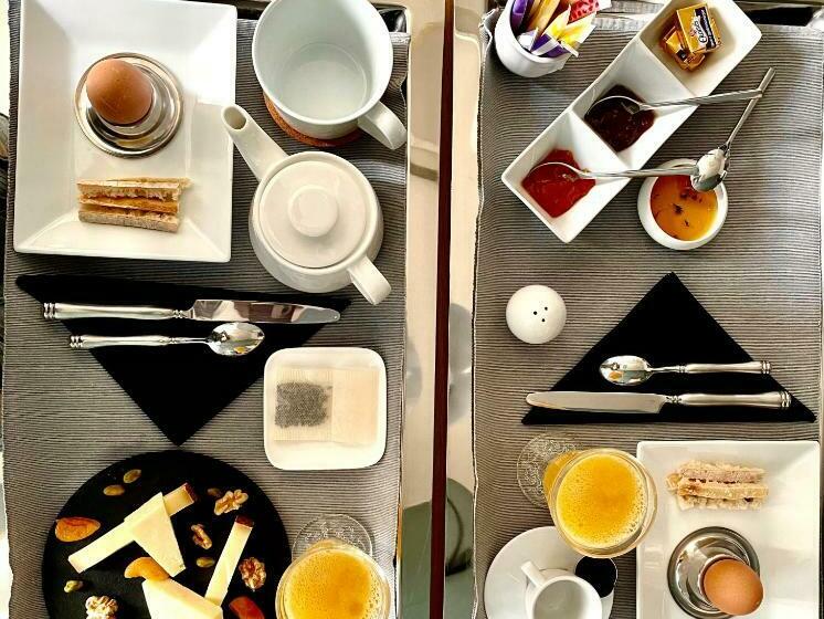 פנסיון Troisième Droite