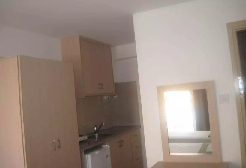 A Maos Hotel Apartments