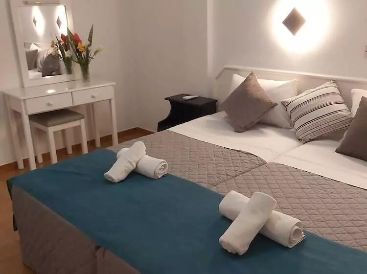 A Maos Hotel Apartments