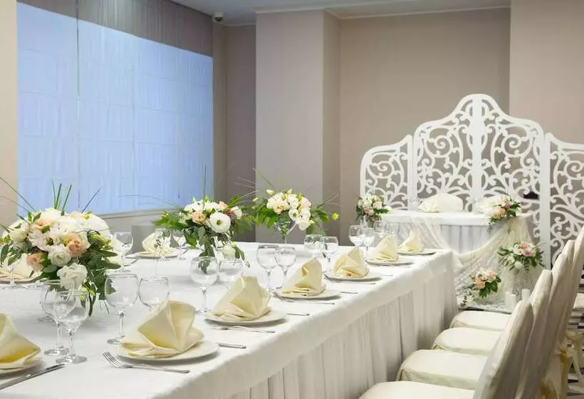 Azimut Hotel Astrakhan