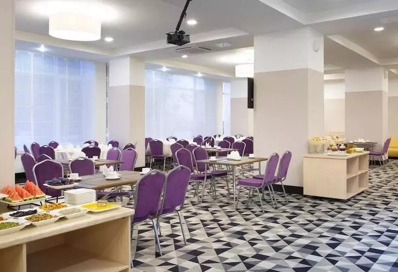 Azimut Hotel Astrakhan