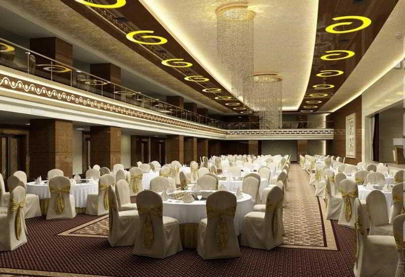 Cratos Premium Hotel Casino & Spa