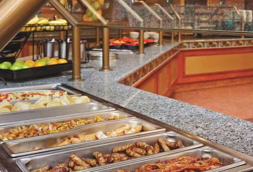 فندق Embassy Suites By Hilton At Hot Springs Convention Center