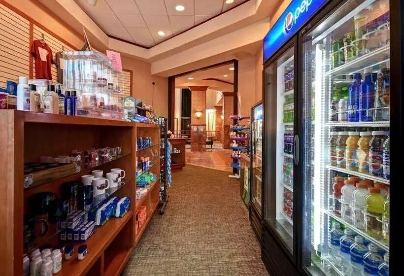 فندق Embassy Suites By Hilton At Hot Springs Convention Center