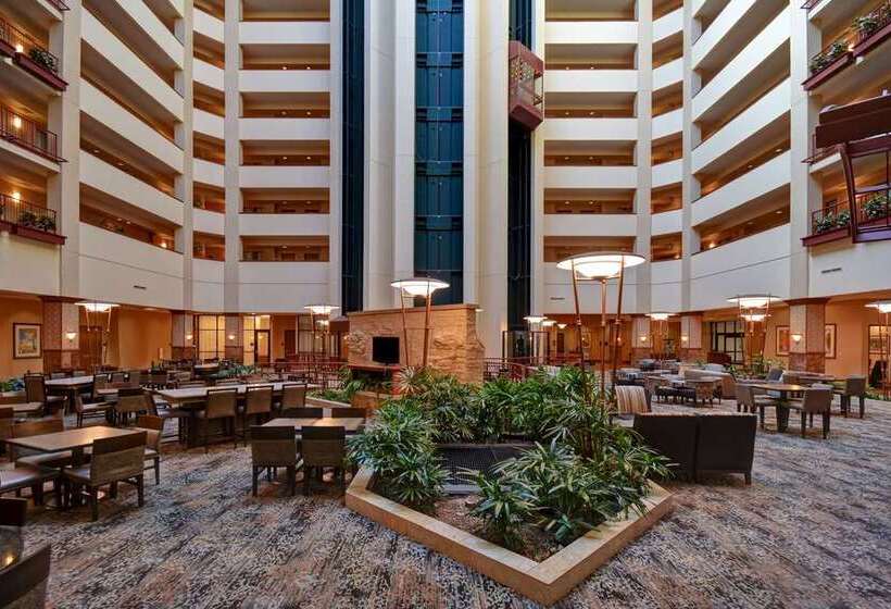 בית מלון כפרי Embassy Suites By Hilton At Hot Springs Convention Center