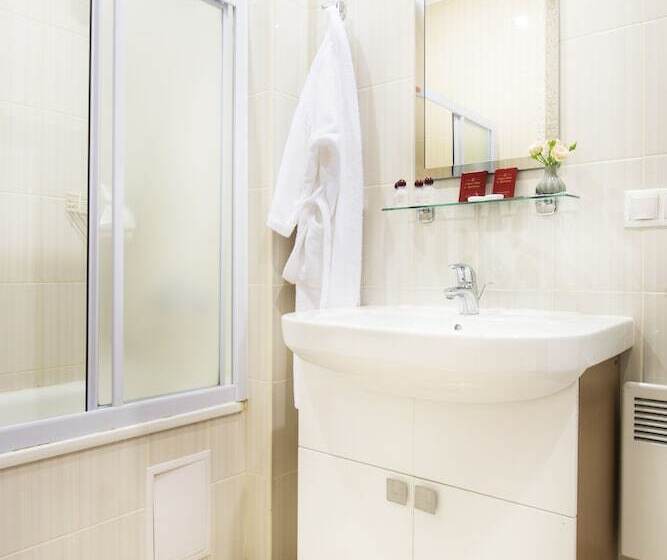 Greguar Hotel By Uhm