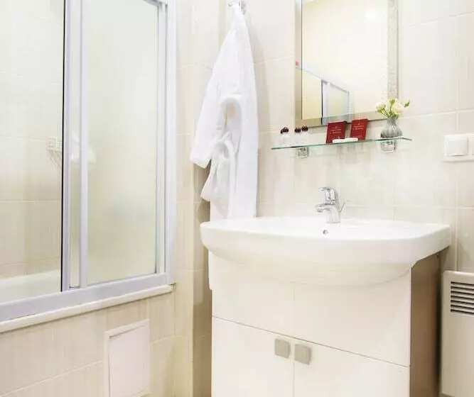 Greguar Hotel By Uhm