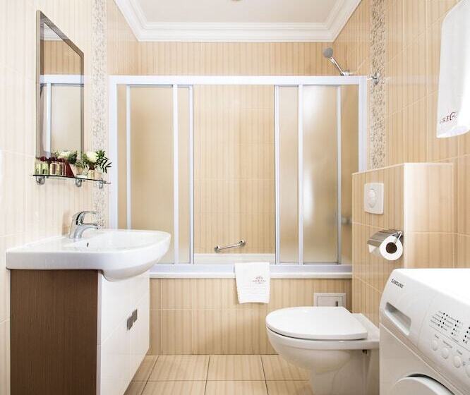 Greguar Hotel By Uhm