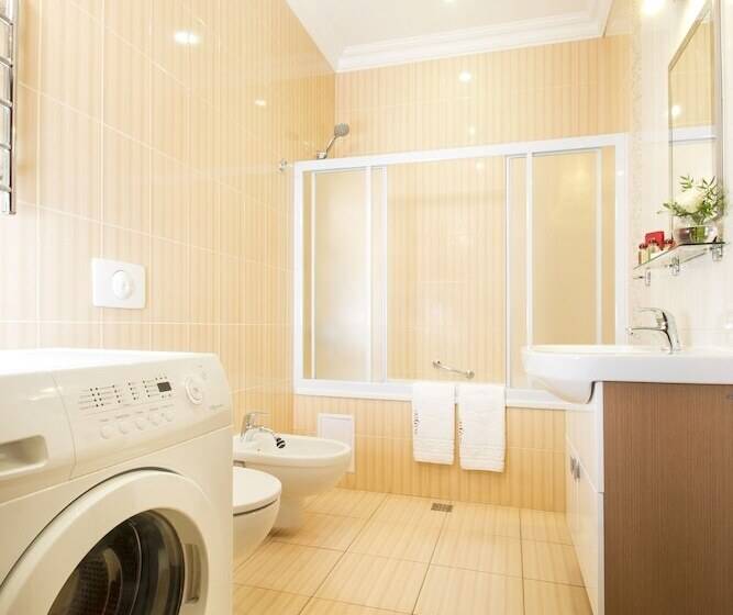 Greguar Hotel By Uhm